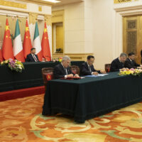 Il Presidente della Repubblica, Sergio Mattarella, e il Presidente della Repubblica Popolare Cinese, Xi Jinping, durante la Firma di Intese Bilaterali 
(foto di Francesco Ammendola – Ufficio per la Stampa e la Comunicazione della Presidenza della Repubblica)Politica, 08 novembre 2024 Pechino, Cina (Foto Ufficio stampa Quirinale/LaPresse)