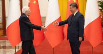 Copertina di Mattarella, intesa con Xi in Cina: “Il confronto evita anacronistici ritorni a blocchi contrapposti”. Dieci accordi (pure sul cinema)