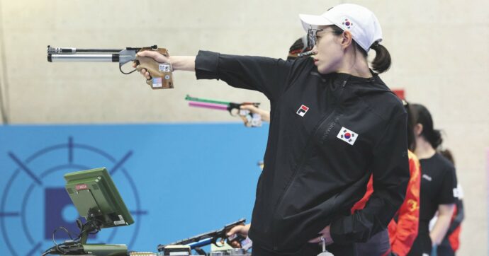 Copertina di Dal podio al linciaggio: così cadono le stelle olimpiche