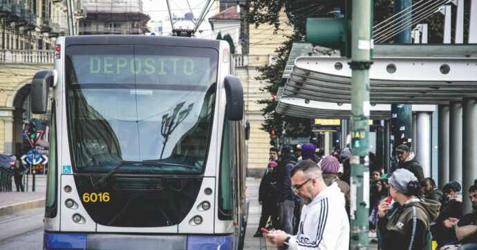 Copertina di Sciopero trasporto locale,  adesioni bulgare. Salvini minaccia i sindacati: “Irresponsabili”