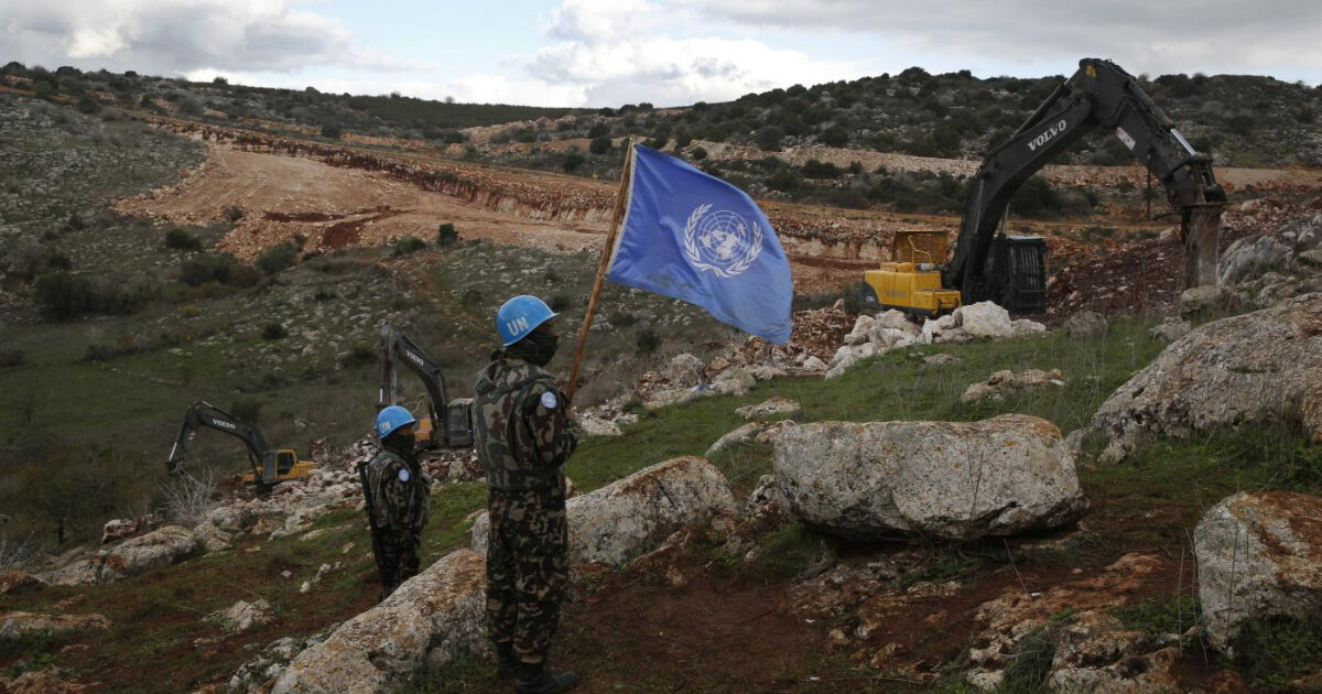 Israele distrugge una postazione Unifil in Libano. Media: “Ora il Qatar rifiuta i membri di Hamas”