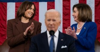 Copertina di Usa, Pelosi punta il dito contro Biden: “Doveva ritirarsi prima”. E il presidente uscente vedrà mercoledì Trump allo Studio Ovale