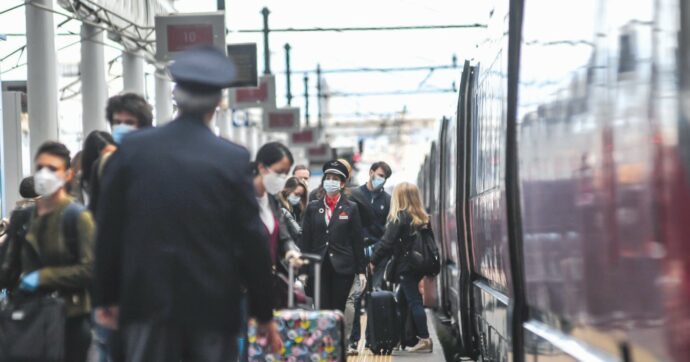 Copertina di “Non si può fumare”: schiaffi alla capotreno