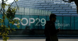 Il ritorno di Trump svuota la Cop29: senza Biden, von der Leyen, Putin, Lula e mezza Europa, a Baku è assente anche l’impegno a eliminare i combustibili fossili