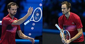 Copertina di Le pagliacciate di Medvedev tra i fischi di Torino: esordio choc alle Atp Finals. Lancia la racchetta e finge di rispondere col manico