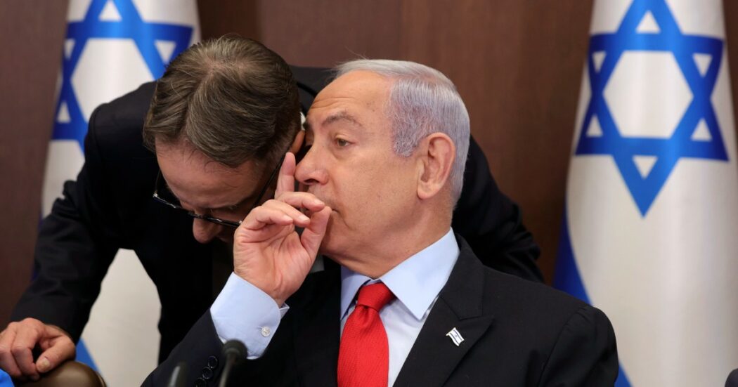 https://st.ilfattoquotidiano.it/wp-content/uploads/2024/11/10/netanyahu-Braverman--1050x551.jpg