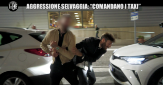 Calci e pugni a Nicolò De Devitiis de “Le Iene”, aggredito da un tassista romano. Un agente della polizia municipale rivela: “Comandano loro, sono forti politicamente”