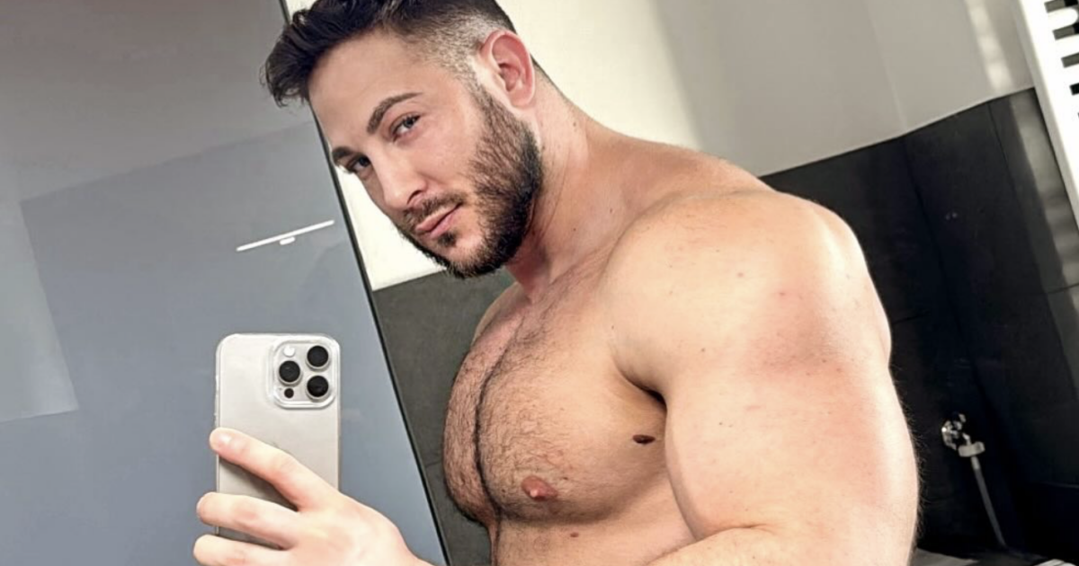 “Grazie a Onlyfans ho comprato una casa a Milano senza mutuo e una Mercedes, ma guadagno di più facendo l’escort”: la storia dell’ex cantante Alex Palmieri