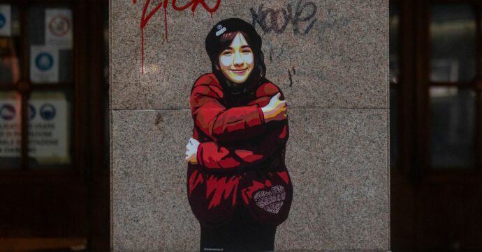 Padova, il preside del liceo di Giulia Cecchettin nega il minuto di “rumore” per la 22enne e chiede silenzio. Gli studenti protestano