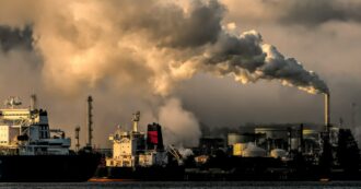 Copertina di COP29, la campagna “Clean the Cop!” e l’appello degli scienziati: “Fuori i lobbisti del fossile dalle delegazioni governative”