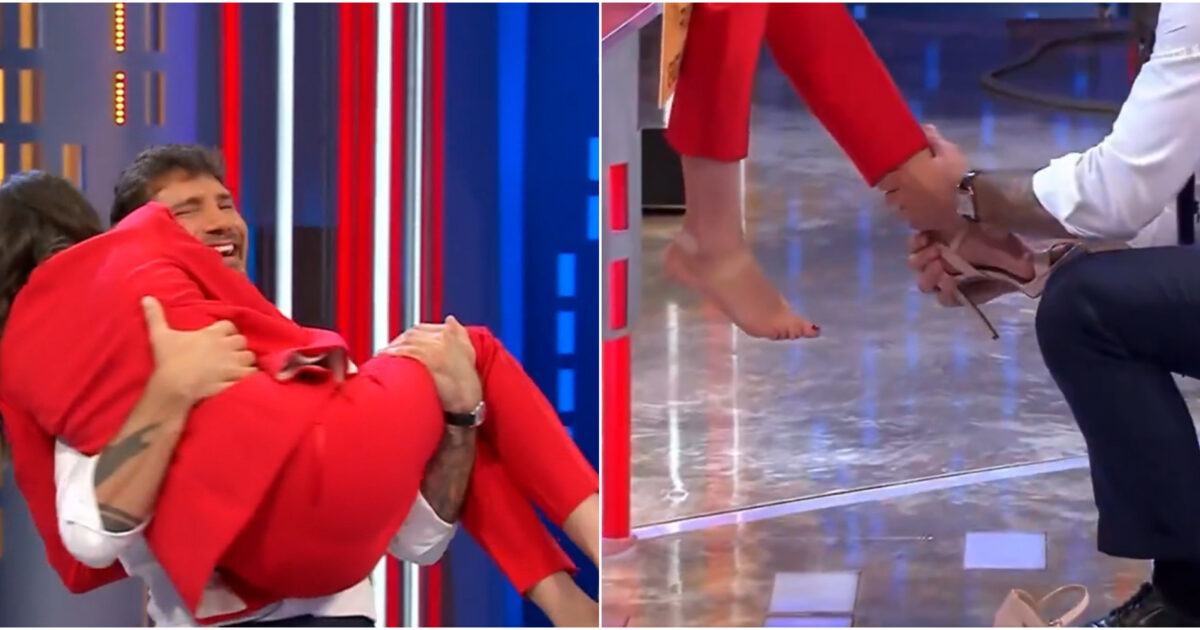 Show di Stefano De Martino ad Affari Tuoi, prende in braccio la concorrente  e le toglie le scarpe: "Attrazione fatale?" - Il Fatto Quotidiano