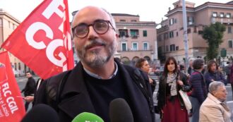 Copertina di Raimo sospeso, studenti e docenti organizzano un sit-in di solidarietà. Lui ringrazia: “Spero che questa battaglia serva a cambiare la società”
