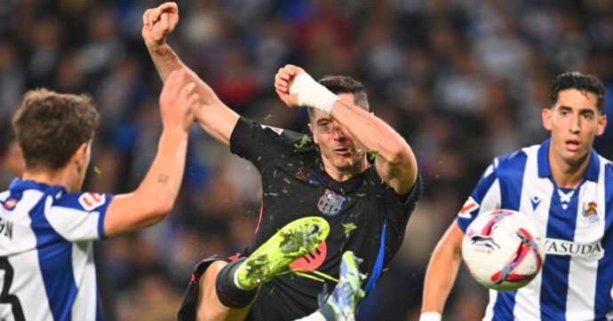 Il Var in Spagna è pure peggio: annullato gol a Lewandowski per fuorigioco inesistente. Ecco come è potuto succedere
