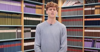 Copertina di Non solo Atp Finals, Jannik Sinner visita l’istituto oncologico Candiolo nell’ambito del progetto “Un ace per la ricerca”