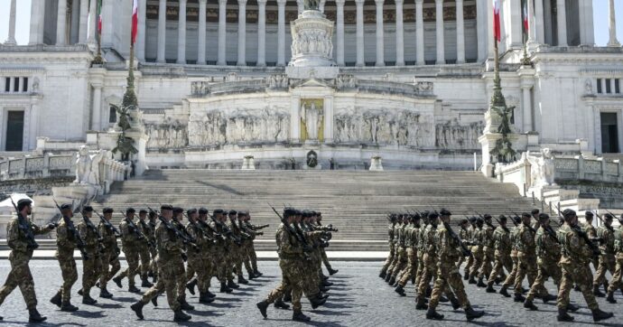 Il sindacato dell’esercito contrario allo smart working: “Il telelavoro rischia di compromettere l’immagine del servizio militare”