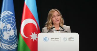 Copertina di Cop29, Meloni a Baku difende i combustibili fossili: “Non c’è una sola alternativa”. E punta sulla fusione nucleare: “Può essere la svolta”