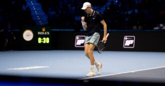 Copertina di Atp Finals 2024, quando gioca oggi Sinner: il programma di giovedì 14 novembre | Orari e dove vedere in tv (Sky, Rai)