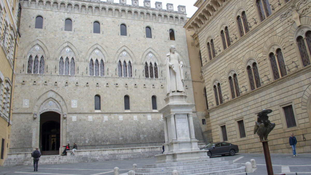 Monte dei Paschi tenta la scalata a Mediobanca: affondo del duo Del Vecchio-Caltagirone per creare il “terzo polo” e blindare Generali. Dubbi degli analisti