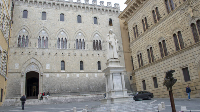 Mps, l’ipotesi di una doppia offerta su Banca Generali e Banco Bpm. I rumor e i dubbi