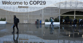 Copertina di Cop29, a Baku il nodo irrisolto dei finanziamenti miliardari alla transizione dei paesi in via di sviluppo