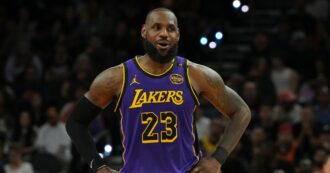 Copertina di NBA Freestyle | Né il fisico né la classe: è la superiorità mentale che rende LeBron James ‘Il prescelto’