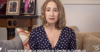 Copertina di “Il cancro mi ha ribaltato la vita. È stato uno choc perché avevo perso la memoria. Credevo che non avrei più scritto”: la confessione di Sophie Kinsella