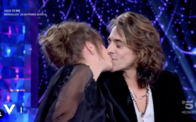 Copertina di Dalila Di Lazzaro: “Sto con Manuel Pia da 12 anni. Me l’ha mandato da lassù mio figlio morto. Ho avuto una vita difficile, sono stata violentata cinque volte”