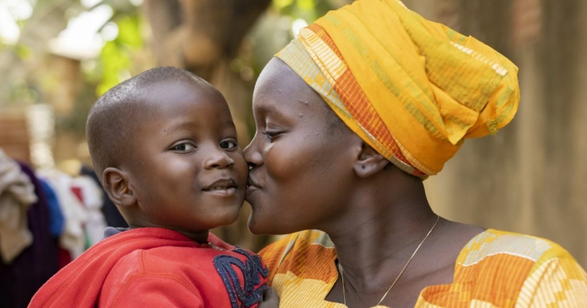 Un minore su tre e più di una donna su 4 vivono in Paesi dove i diritti umani sono poco rispettati. Italia in peggioramento