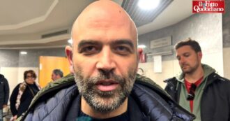 Copertina di Minacce a Saviano, nuovo rinvio. Lo scrittore: “Sedici anni di processo, penso di ritirare querela. L’Italia resta un Paese a vocazione mafiosa”