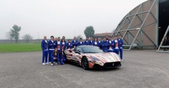 Copertina di L’intelligenza artificiale del Politecnico di Milano guida una Maserati MC20 a 285 km/h