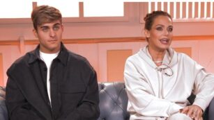 Copertina di “Paolo Bonolis ha rimproverato nostro figlio Davide, non avrebbe voluto che lo facesse”: parla Sonia Bruganelli