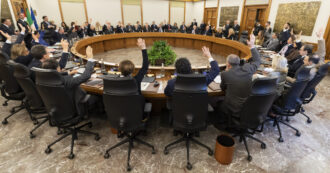 Copertina di Il Csm vota sul nuovo sistema per ridurre la discrezionalità nelle nomine dei magistrati. Ma al plenum le correnti si sono spaccate