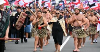 Copertina di Nove giorni di proteste in Nuova Zelanda contro la legge che rischia di indebolire i diritti del popolo Maori – Fotogallery