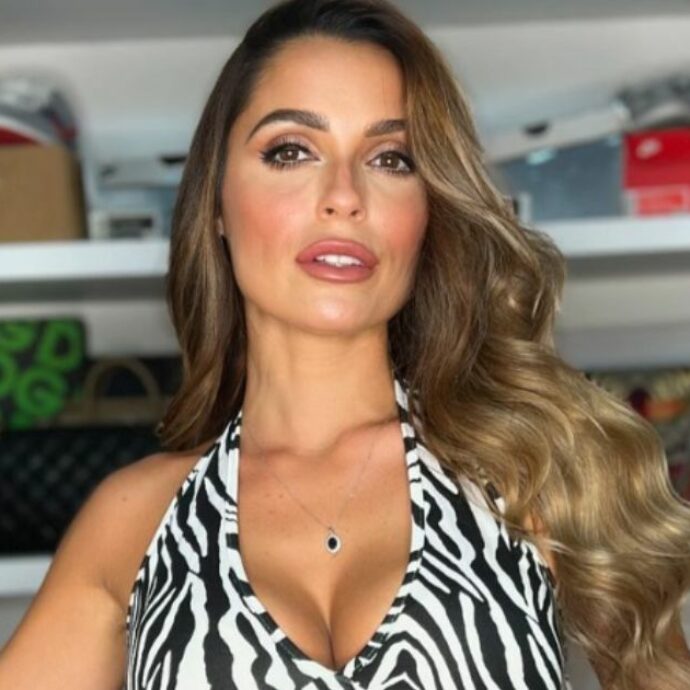 “Voglio guadagnare pubblicando le foto dei miei piedi. Dicono che si diventa miliardari, voglio vedere se è vero”: Alessia Macari apre un profilo su OnlyFans