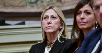 Copertina di Quarta fumata nera per la nomina di Simona Agnes come presidente Rai: la destra diserta (nuovamente) la Commissione di Vigilanza