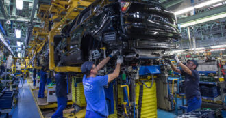 Copertina di Auto, licenziamenti in vista anche per Ford. In Europa pronti 4mila tagli, soprattutto in Germania