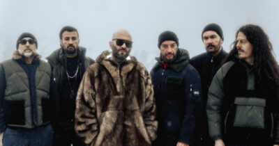 Copertina di Giuliano Sangiorgi: “Con le guerre in atto c’è un imbarbarimento, un ritorno al Medioevo. Siamo cinici e cattivi. Imperiamo ad essere liberi e ad amare”