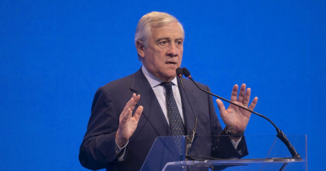 https://st.ilfattoquotidiano.it/wp-content/uploads/2024/11/21/tajani_1200-1050x551.jpg