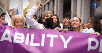 Copertina di “Per le donne con disabilità è quattro volte più probabile subire violenza. Fenomeno sottostimato, servono leggi ad hoc”