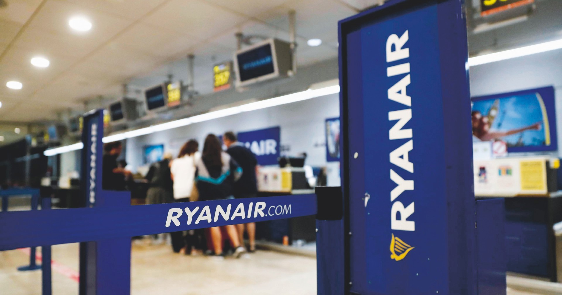 Ryanair aumenta le dimensioni dello zaino incluso nel biglietto: ecco le nuove misure del bagaglio a mano Ryanair aumenta le dimensioni dello zaino incluso nel biglietto: ecco le nuove misure del bagaglio a mano