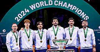 Copertina di L’Italia rivince la Coppa Davis, un dominio mondiale: Sinner e non solo, è l’Insalatiera di Berrettini e di un movimento vincente