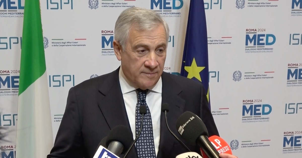 Tajani: “Mandato di arresto per Netanyahu irrealizzabile e non serve alla pace”. Servono nuove regole di ingaggio per Unifil”