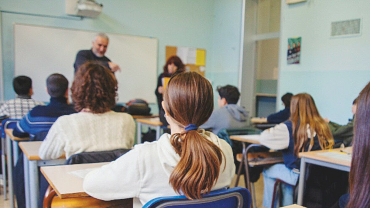 il trentino prova a cambiare le regole per le scuole superiori promossi con il 6 ma le carenze dovranno essere recuperate da Ilfattoquotidiano.it il trentino prova a cambiare le regole per le scuole superiori promossi con il 6 ma le carenze dovranno essere recuperate