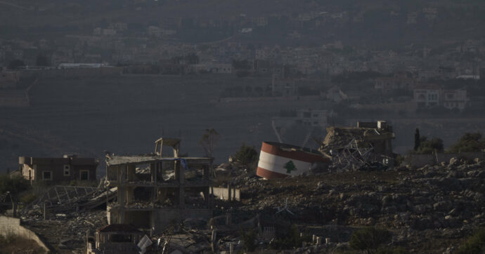 Libano, Israele si pronuncia sulla tregua. Altri raid a Beirut, l’Idf arriva fino al fiume Litani