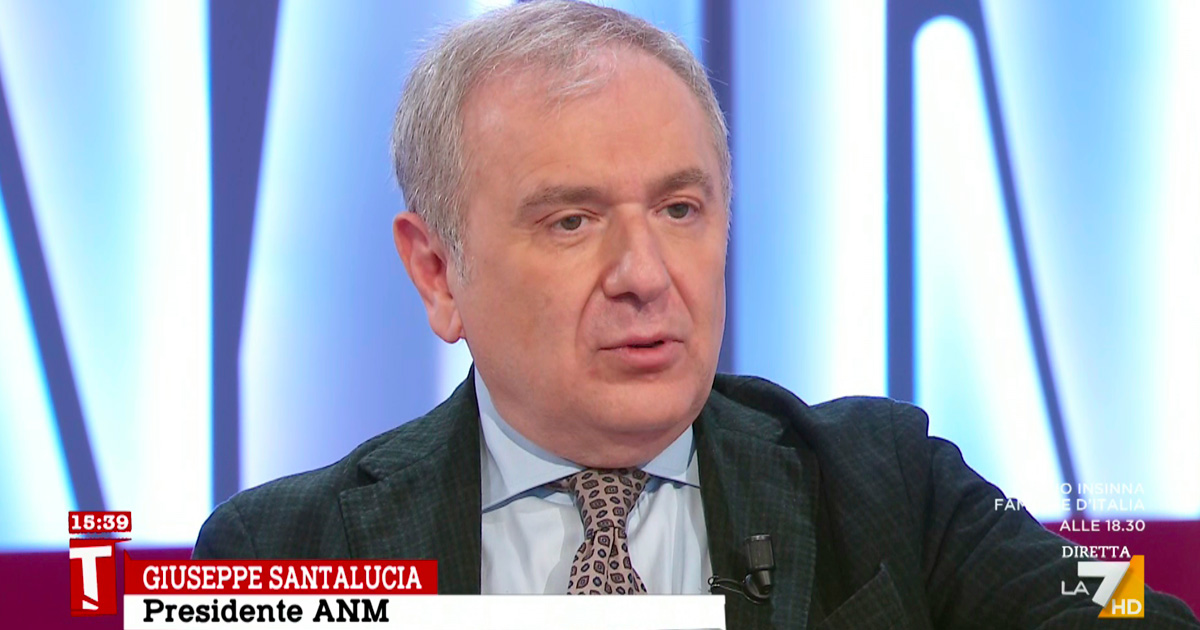 La bordata di Santalucia: “Per Nordio i giudici devono tacere, eppure quando era magistrato scriveva di giustizia su vari giornali”. Su La7