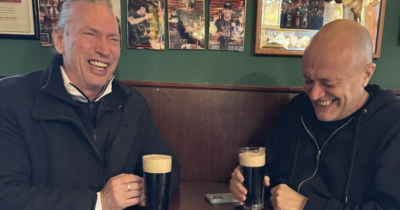 Copertina di “Con Claudio Cecchetto non ho rapporti. Ho chiarito con Max Pezzali, pensava mi fossi alleato contro di lui, ma ero all’oscuro di tutto”: parla Mauro Repetto