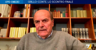 Copertina di Bersani a La7: “Grillo ha già perso. Conte? Quando uno non vuol dirsi di sinistra e dice che è progressista, io porto pazienza. Contano i fatti”