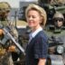 Copertina di Ursula von der Leyen recidiva: da ministra della Difesa sms cancellati dal telefono di lavoro