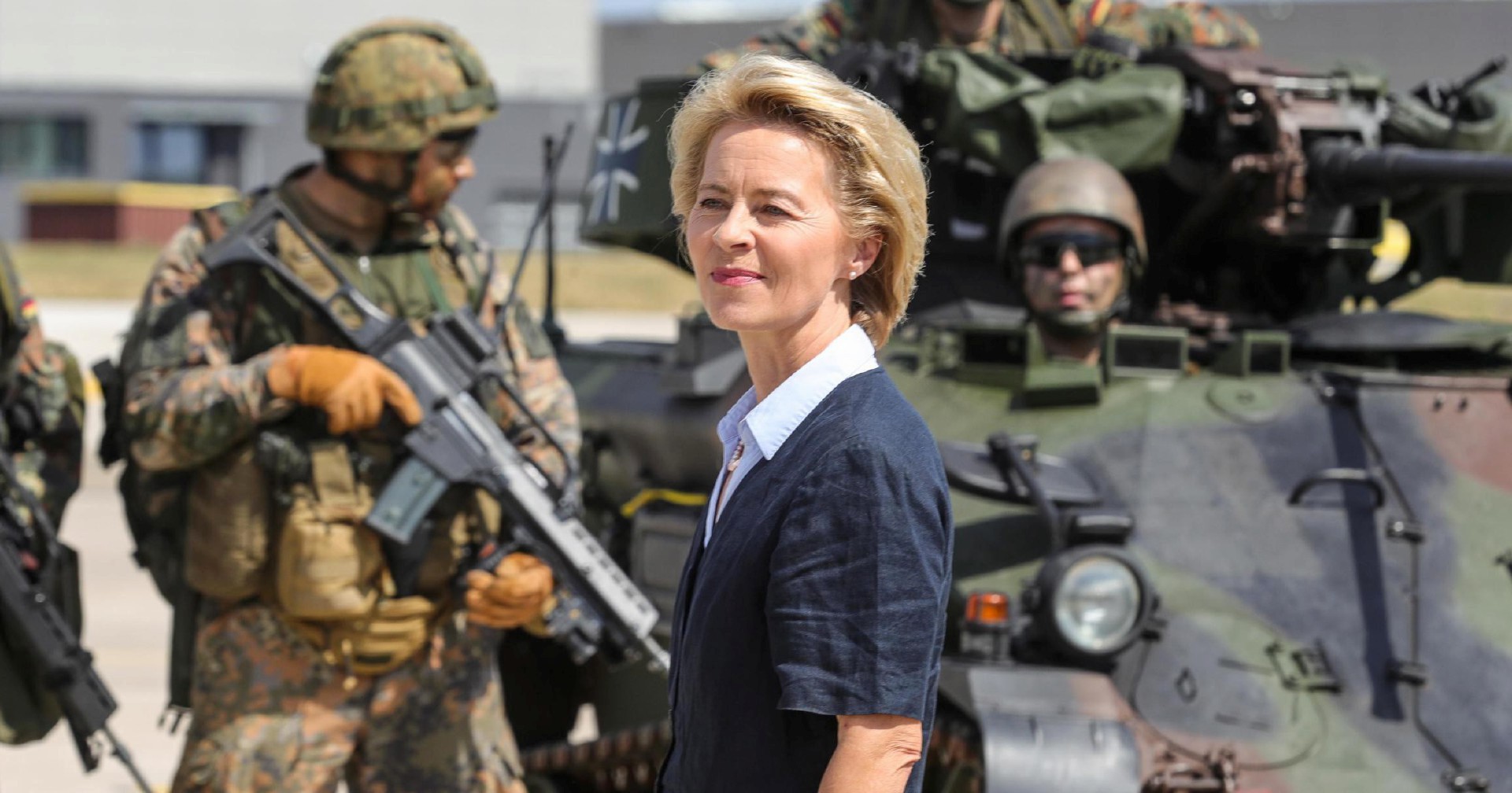 ursula von der leyen recidiva da ministra della difesa sms cancellati dal telefono di lavoro da Ilfattoquotidiano.it ursula von der leyen recidiva da ministra della difesa sms cancellati dal telefono di lavoro