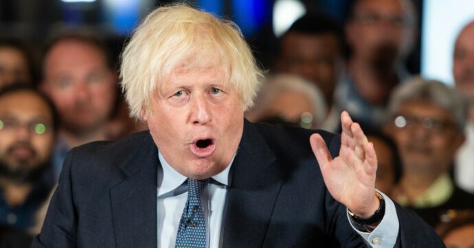 L’ammissione dell’ex premier britannico Boris Johnson: “In Ucraina stiamo combattendo una guerra per procura”